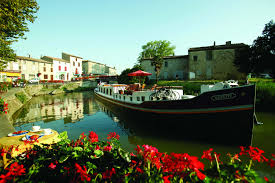 Illustration for article titled Cruises to Explore in Canal Du Midi